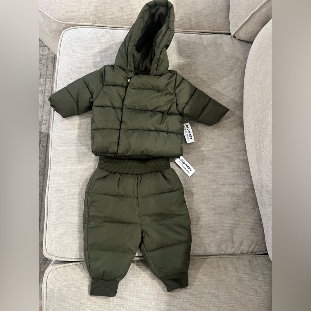 Old Navy 0-6 Snowsuit